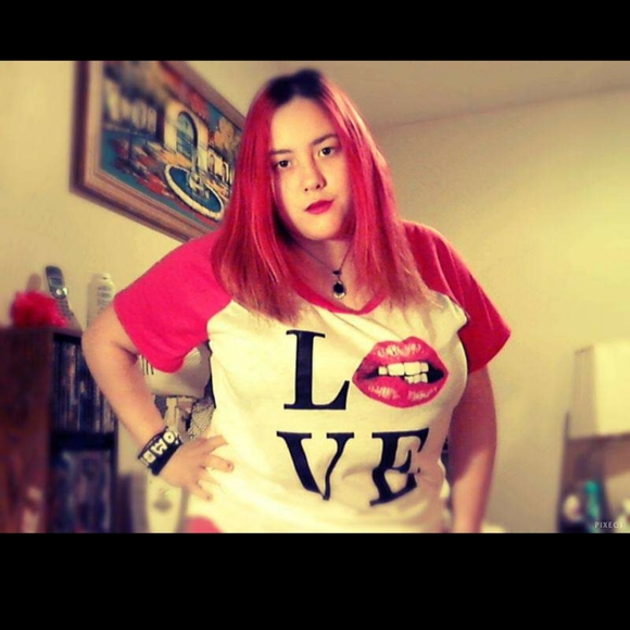 β€π Drama (2X) Gold | HOT PINK Tee / LπVE - Picture 1 of 6